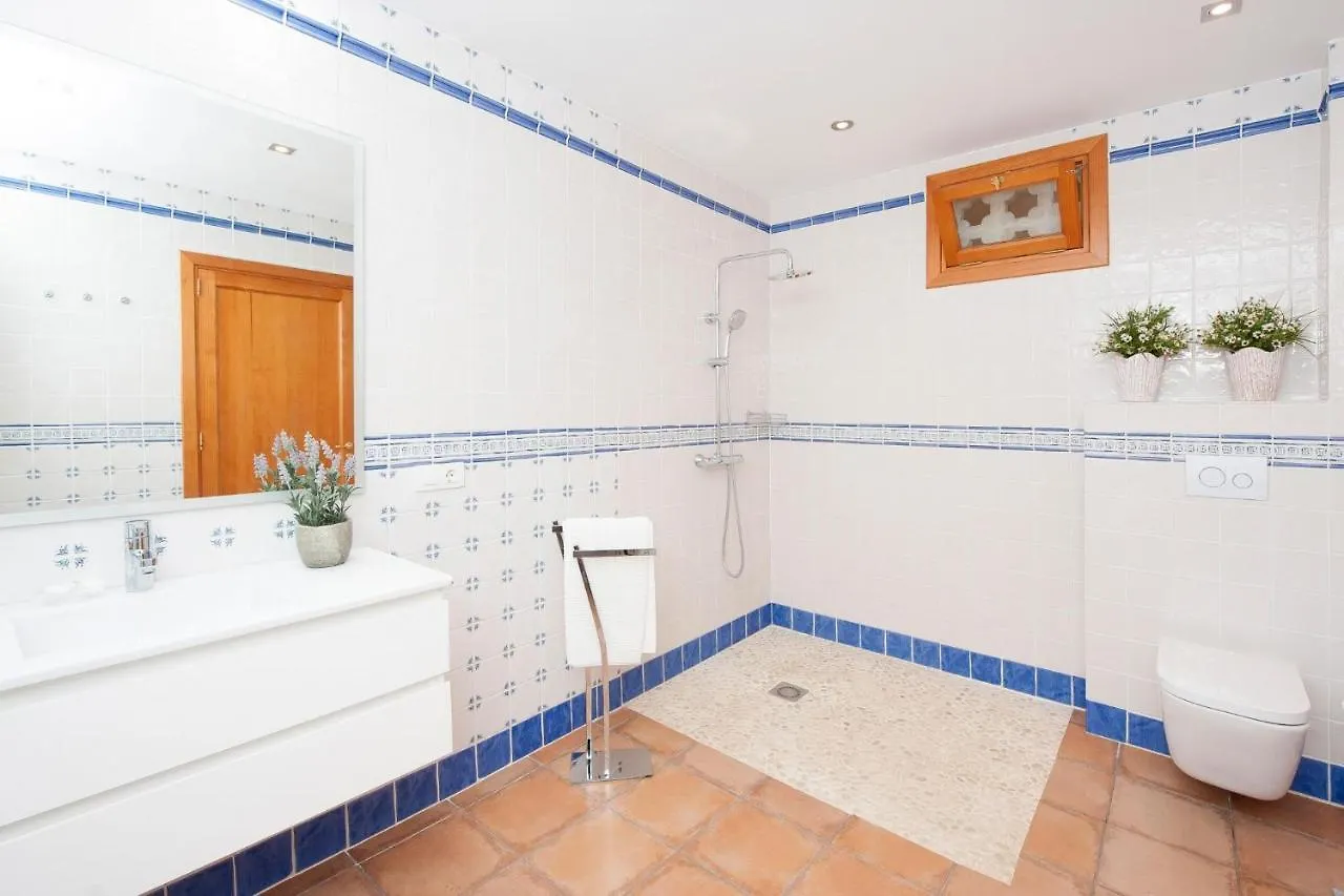 Woodhouse Villa Ariany Holiday home