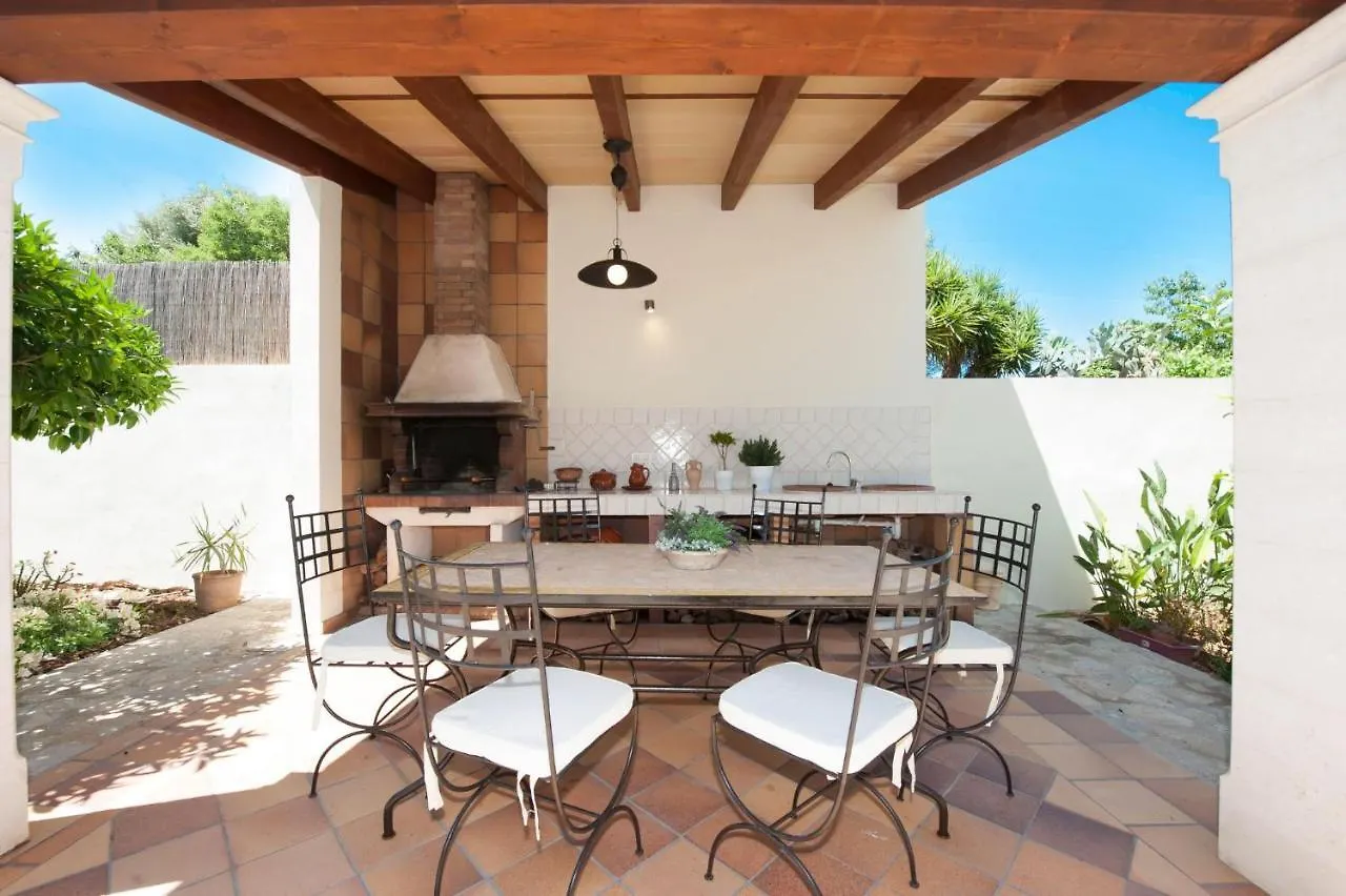 Woodhouse Villa Ariany Holiday home